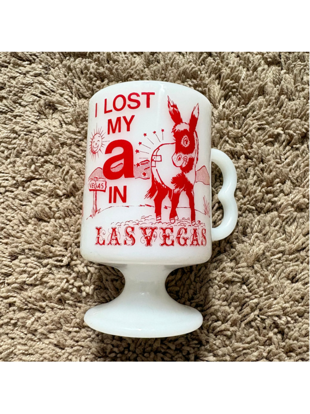Vintage 70s novelty milk glass Las Vegas mug - Picture 2 of 4